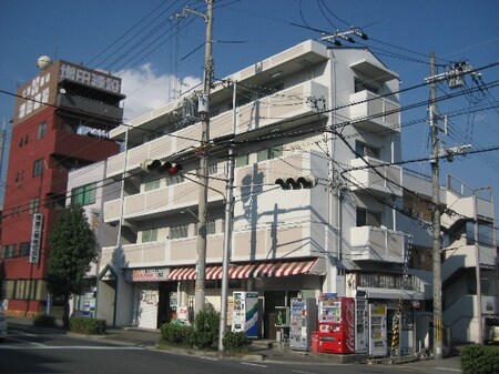 ライフかも外観写真