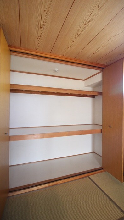 物件内観写真12　(収納)