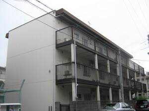 夙川喜一ハイツＡ棟外観写真