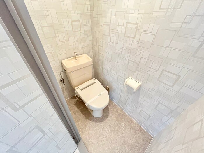 物件内観写真8　(トイレ)