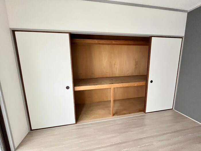 物件内観写真12　(収納)