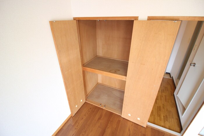 物件内観写真16　(収納)