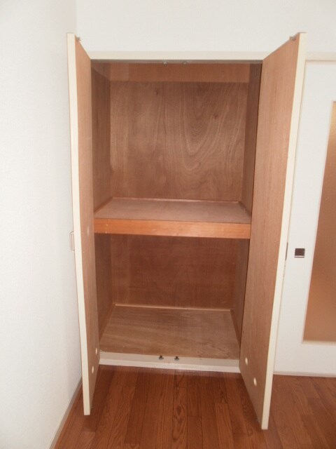 物件内観写真16　(収納)