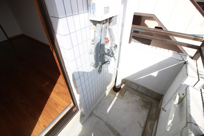 物件内観写真18　(洗濯機置場)