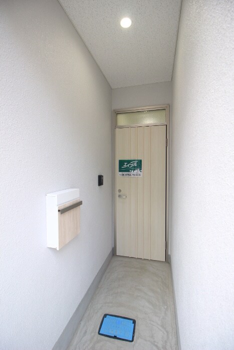 物件内観写真8　(玄関)