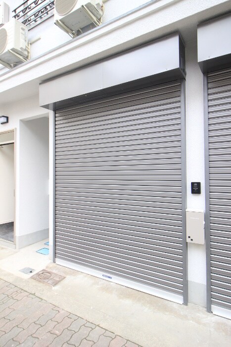 物件内観写真10　(玄関)