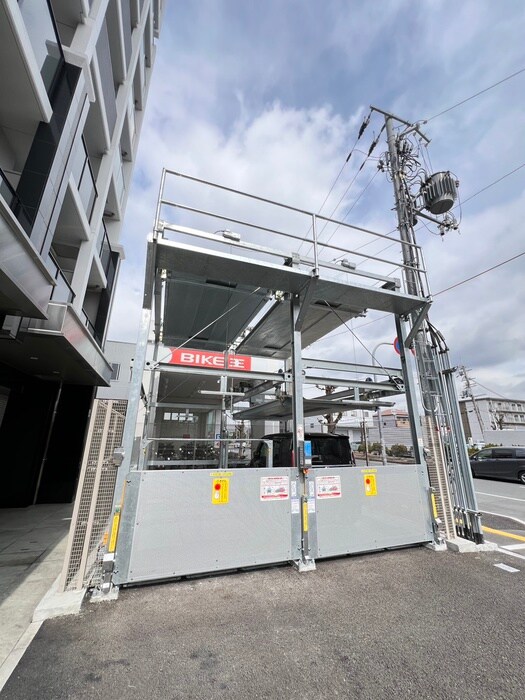 物件外観写真5　(駐車場)