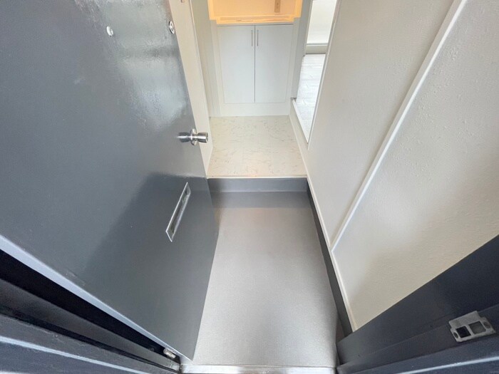 物件内観写真16　(玄関)