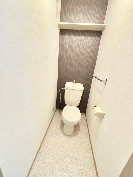 物件内観写真8　(トイレ)