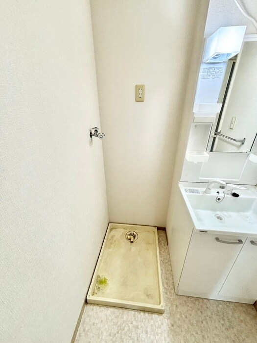 物件内観写真19　(洗濯機置場)