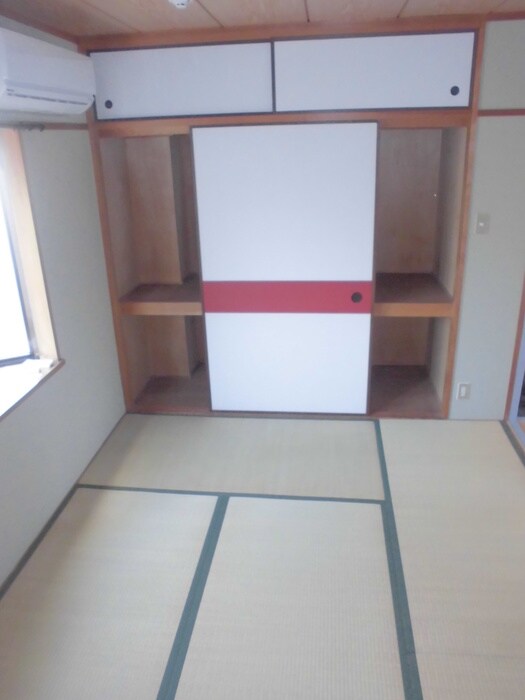 物件内観写真12　(収納)