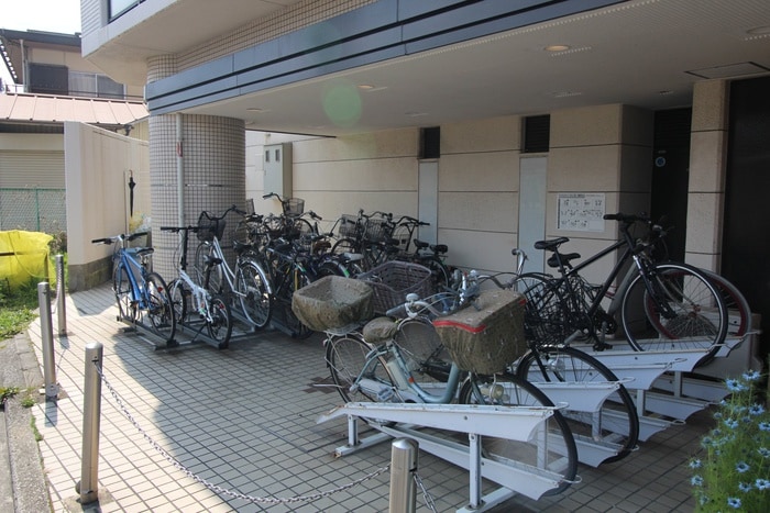 物件外観写真5　(駐輪場)