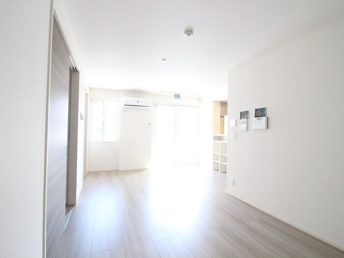 物件内観写真8　(居室)