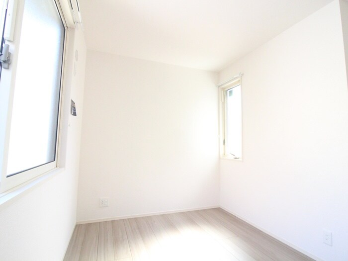 物件内観写真10　(居室)