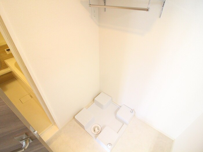 物件内観写真20　(洗濯機置場)