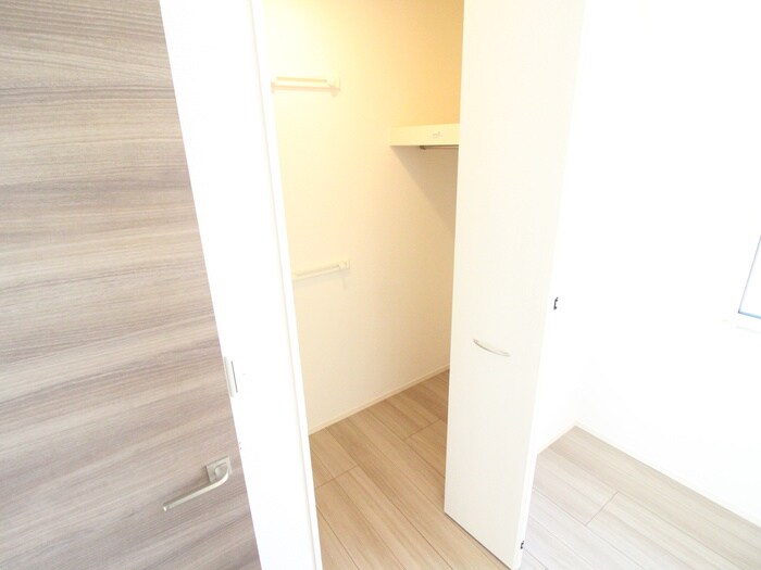 物件内観写真21　(収納)