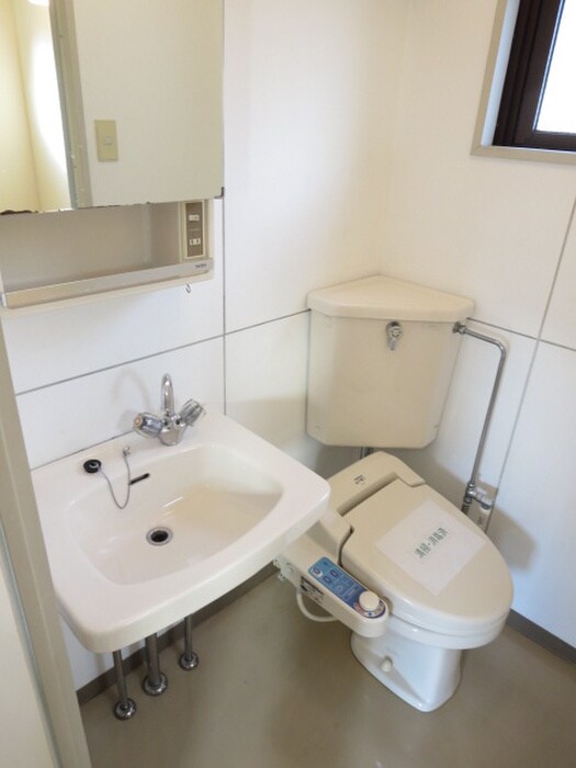 物件内観写真13　(トイレ)