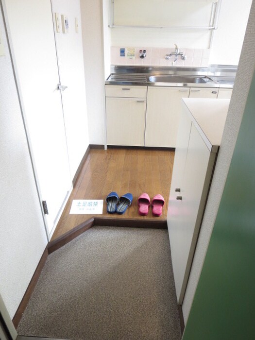 物件内観写真16　(玄関)