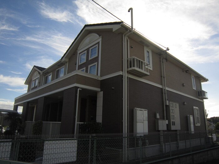 物件外観写真4　(エントランス部分)