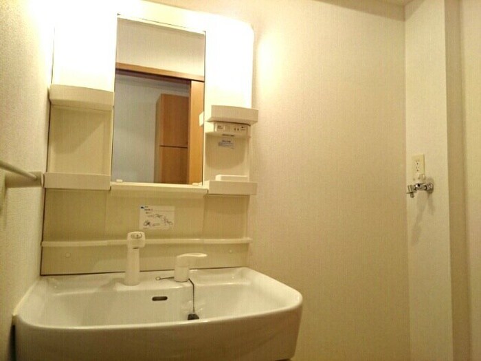 物件内観写真17　(洗濯機置場)