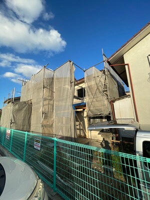 ステップ8号館園内外観写真