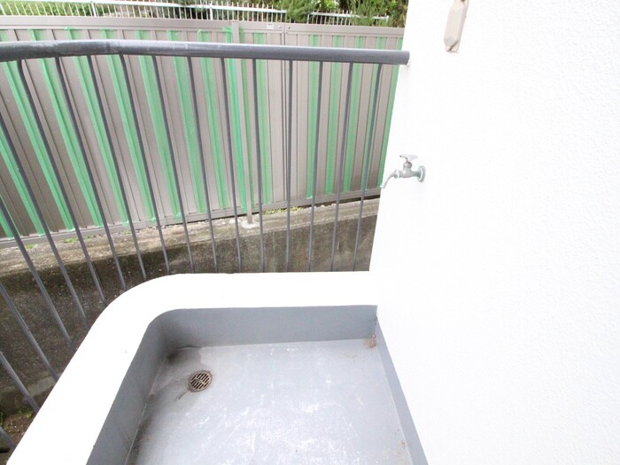 物件内観写真15　(洗濯機置場)