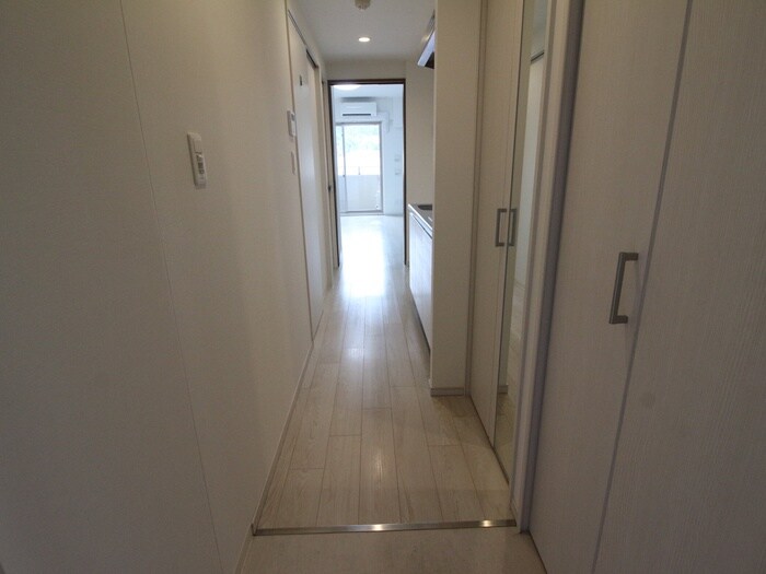 物件内観写真21　(玄関)