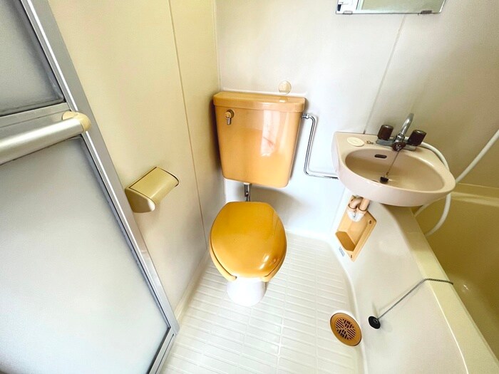 物件内観写真14　(トイレ)