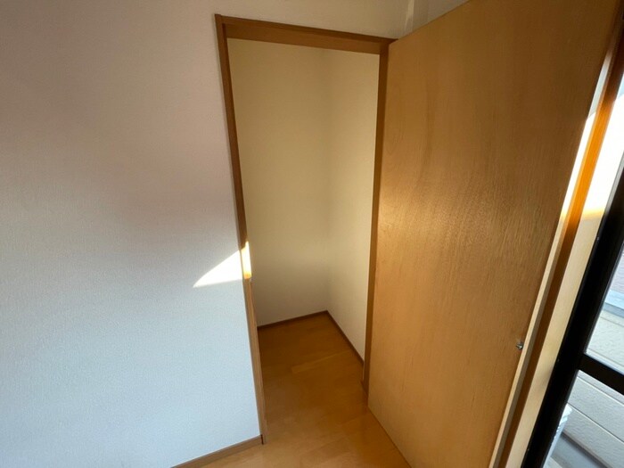 物件内観写真10　(収納)