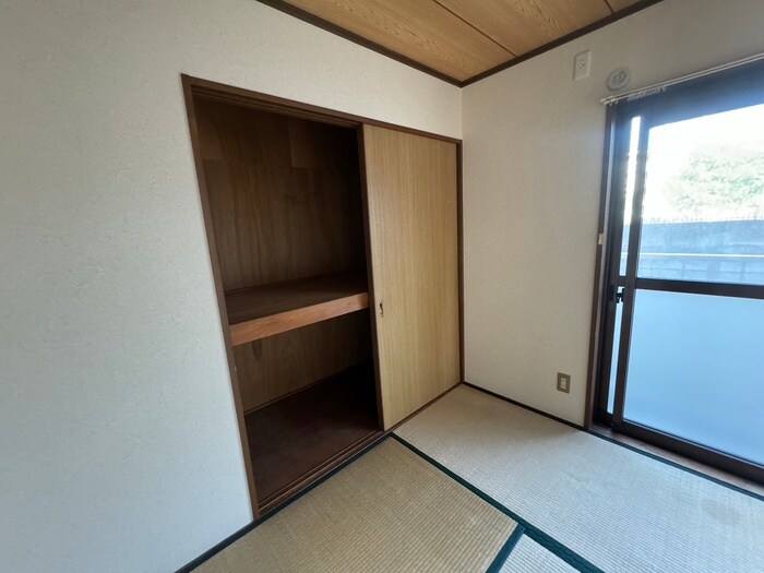 物件内観写真15　(収納)