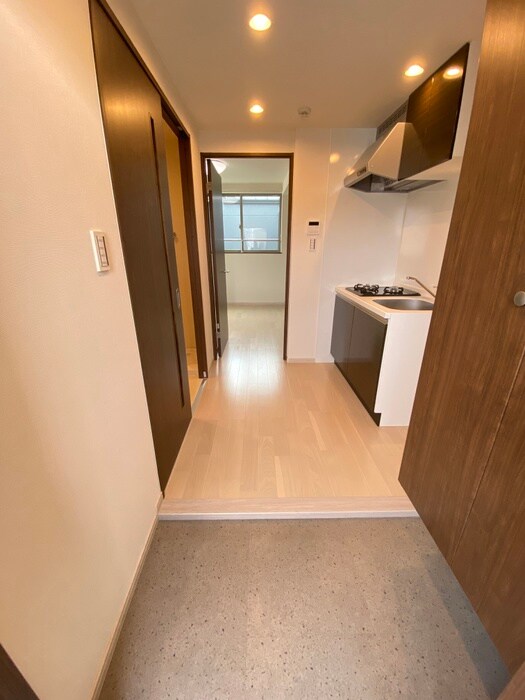 物件内観写真6　(玄関)