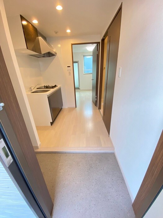 物件内観写真6　(玄関)