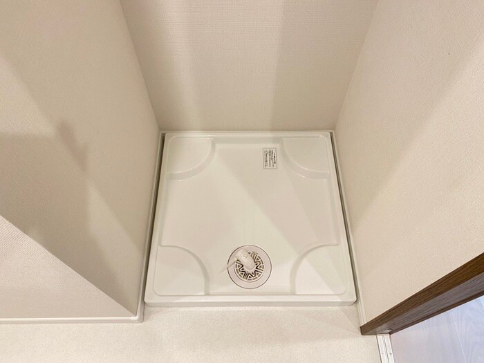 物件内観写真17　(洗濯機置場)