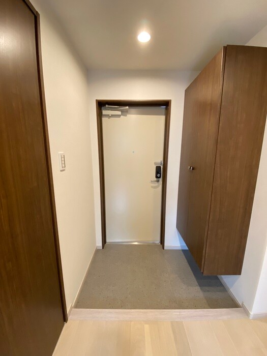 物件内観写真17　(玄関)