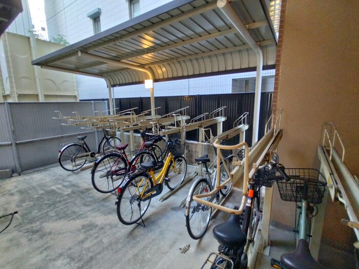 物件外観写真6　(駐輪場)