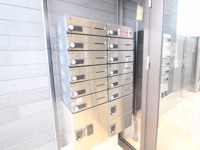 物件外観写真5　(駐車場)