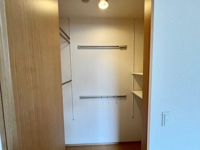 物件内観写真13　(収納)