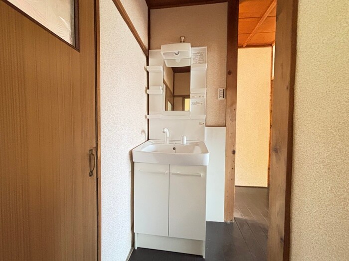 物件内観写真9　(洗面)