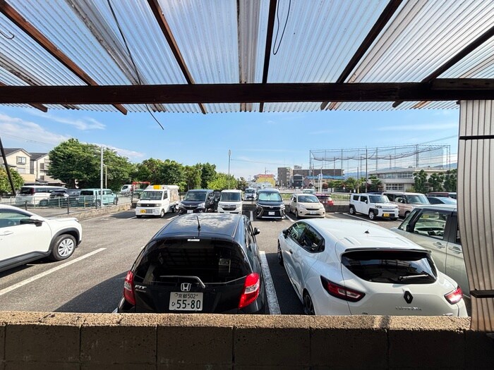 物件内観写真12　(室内からの展望)