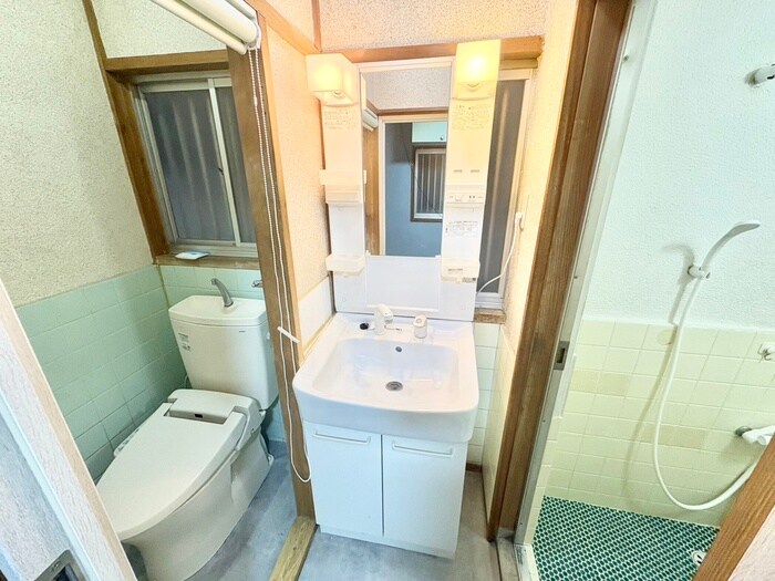 物件内観写真9　(洗面)