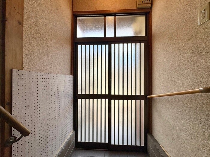 物件内観写真17　(玄関)