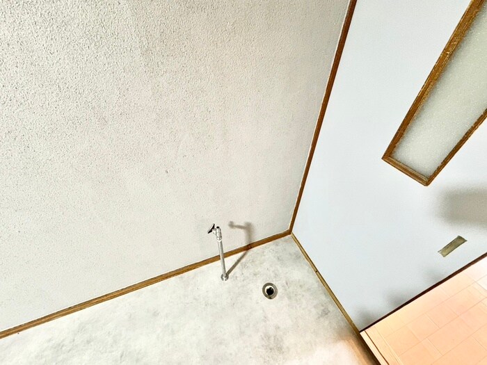 物件内観写真21　(洗濯機置場)