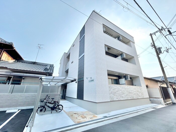 物件外観写真1　(外観写真)