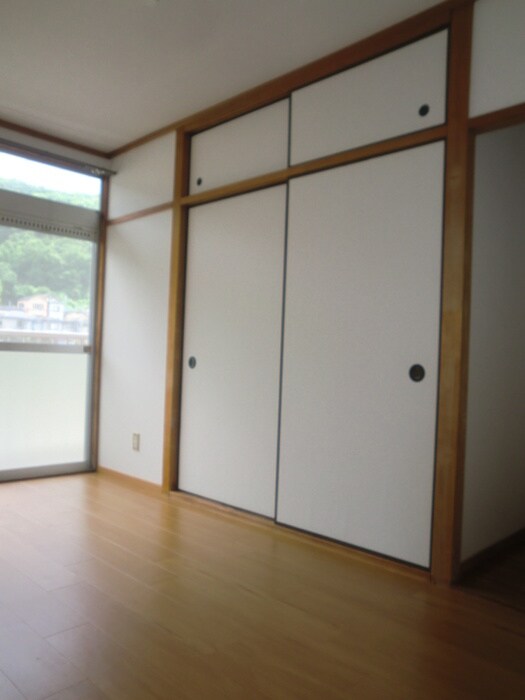 物件内観写真12　(収納)