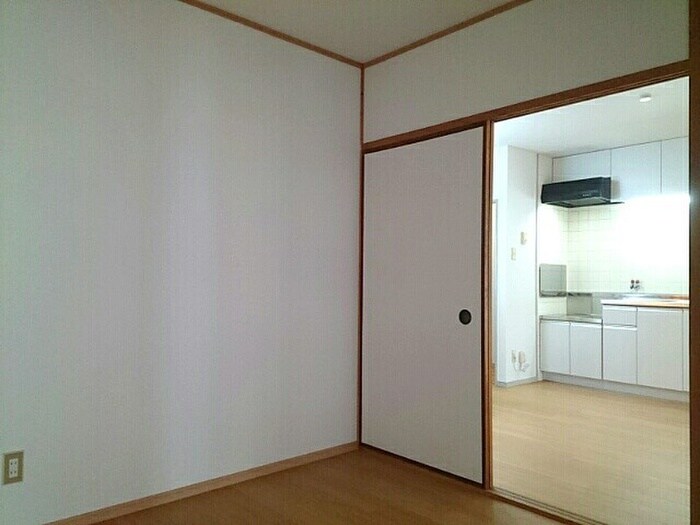 物件内観写真12　(居室)