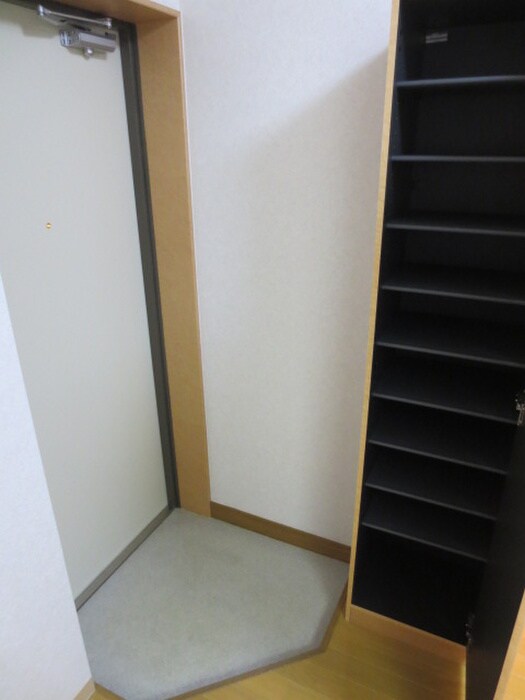 物件内観写真11　(玄関)