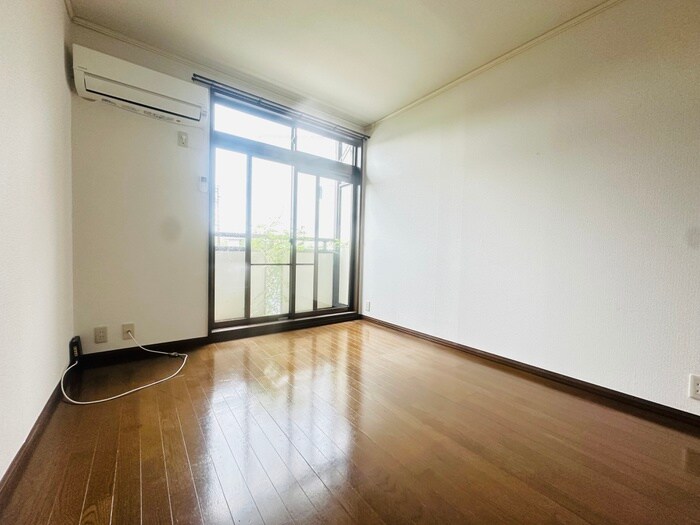 物件内観写真10　(居室)