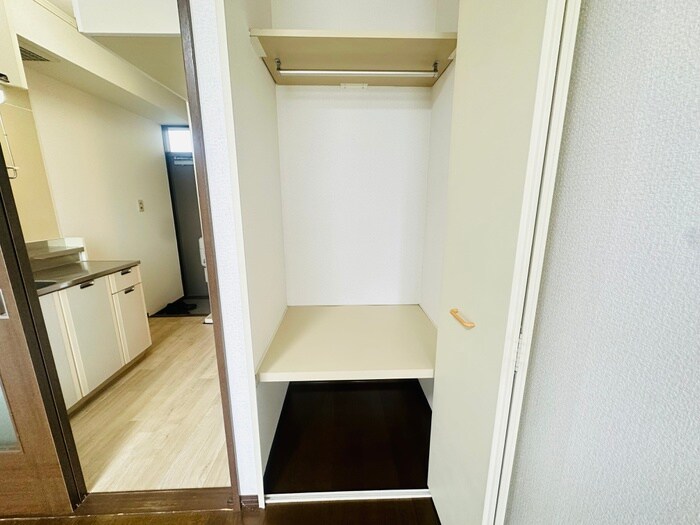 物件内観写真16　(収納)