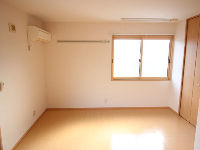 物件内観写真17　(居室)