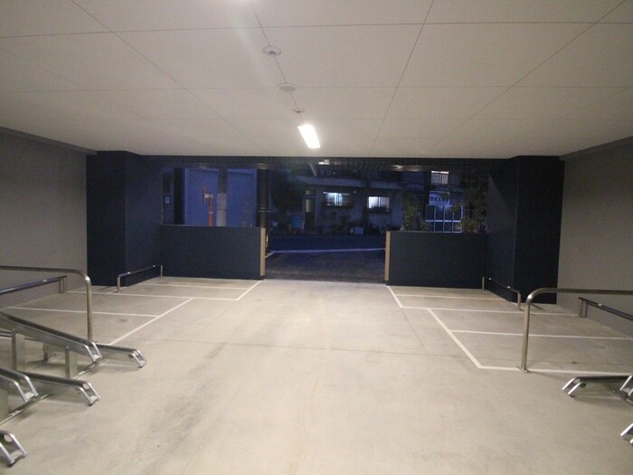 物件外観写真5　(駐輪場)